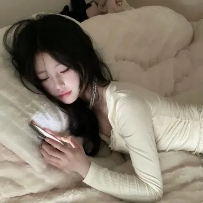 甜宠漫改剧《女神降临》车银优文佳煐：丑小鸭靠化妆变身校花，两大男神神仙打架